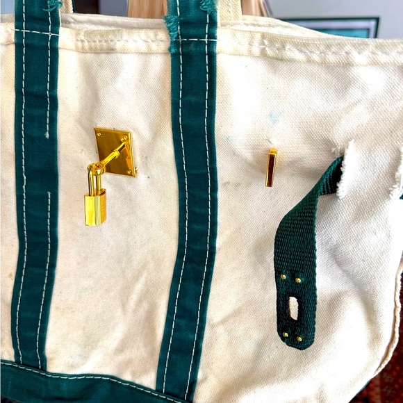 THE BOAT-YARD | a boat & tote story in VINTAGE FOREST GREEN - Picture 6 of 16